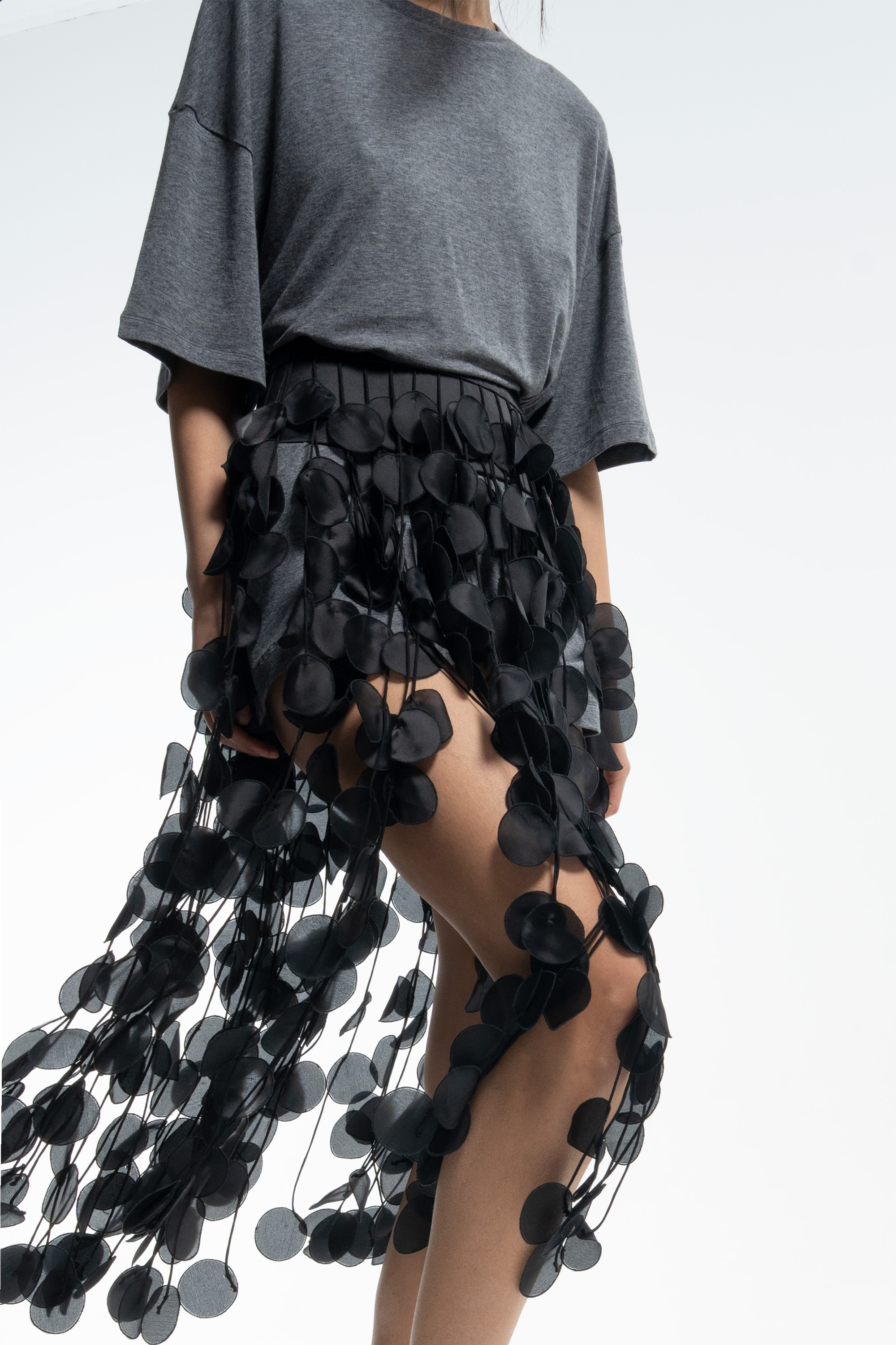 Peplum skirt with decoration